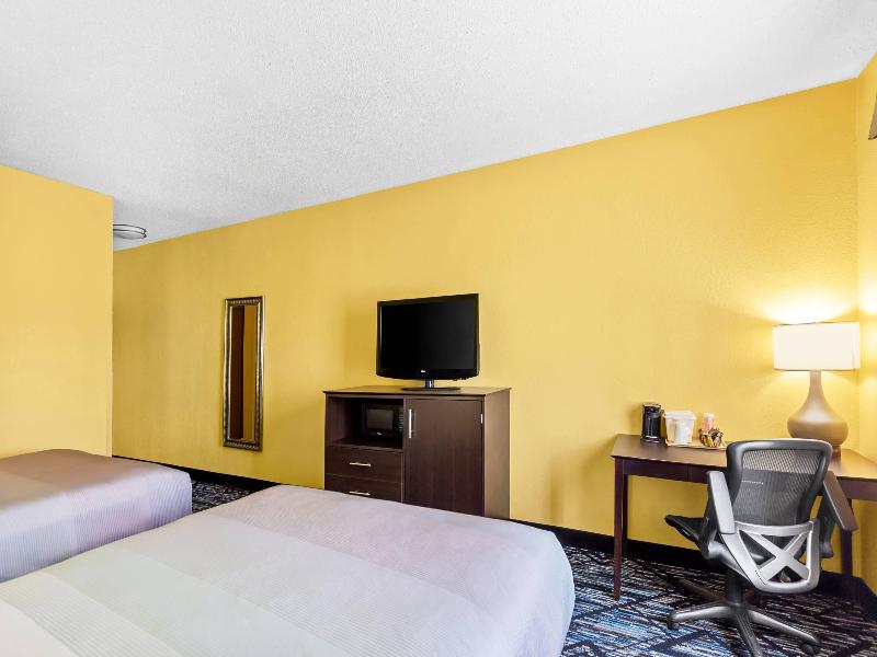 Quality Inn Litchfield Route 66 image