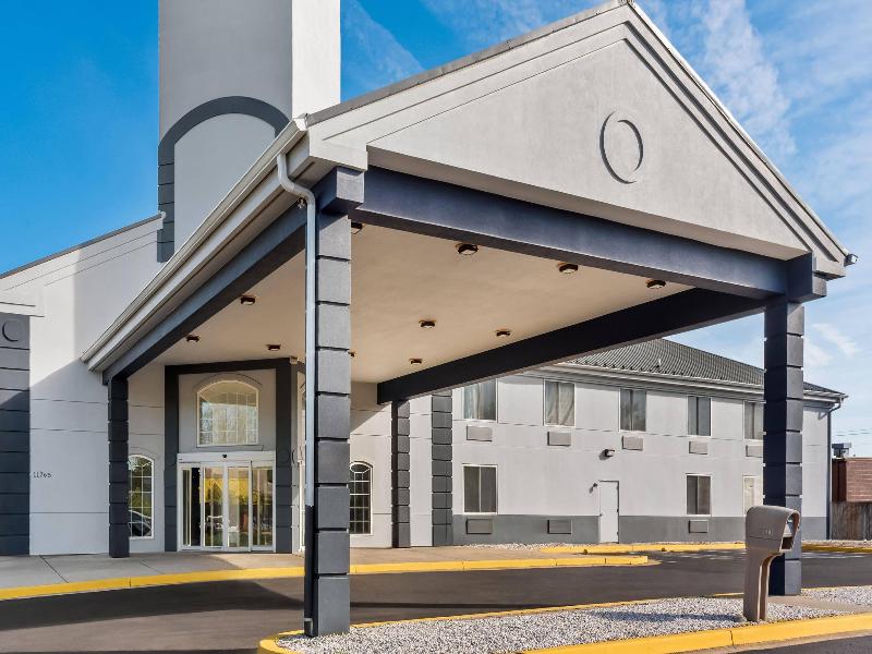 Comfort Suites Waldorf Area image