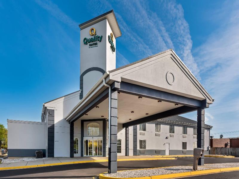 Comfort Suites Waldorf Area image