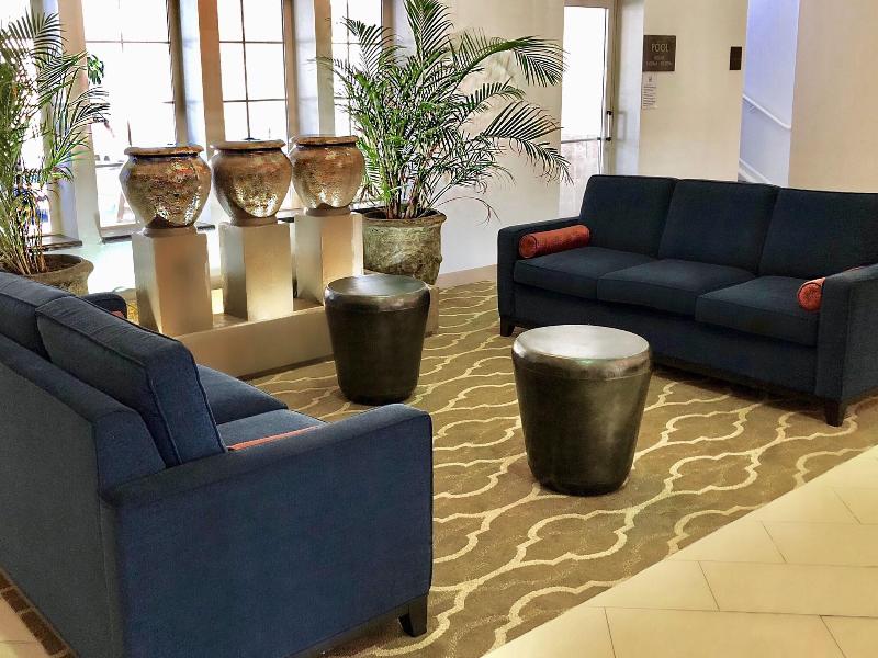 Comfort Suites Waldorf Area image