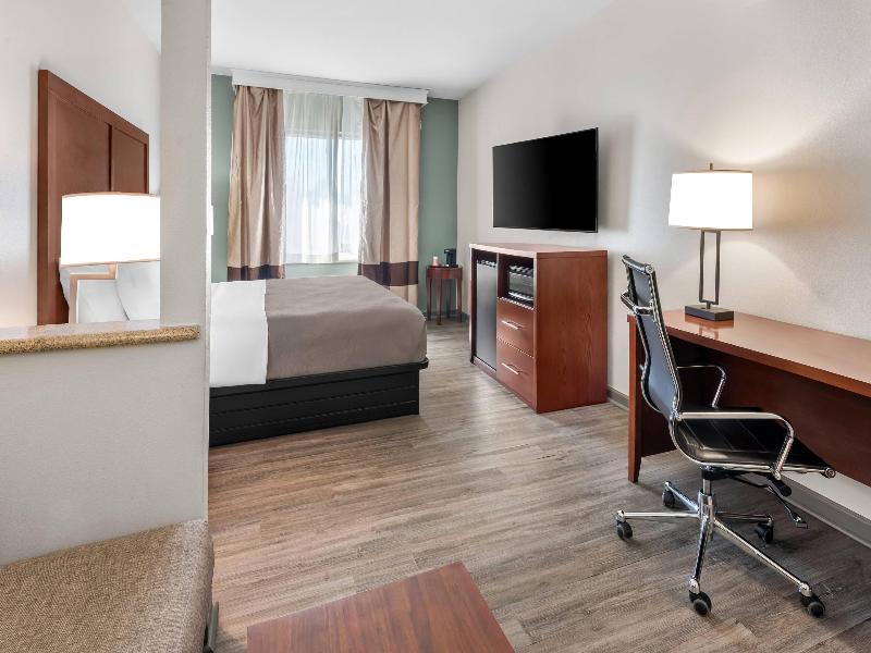 Comfort Suites Waldorf Area image