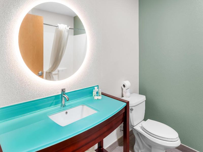 Comfort Suites Waldorf Area image