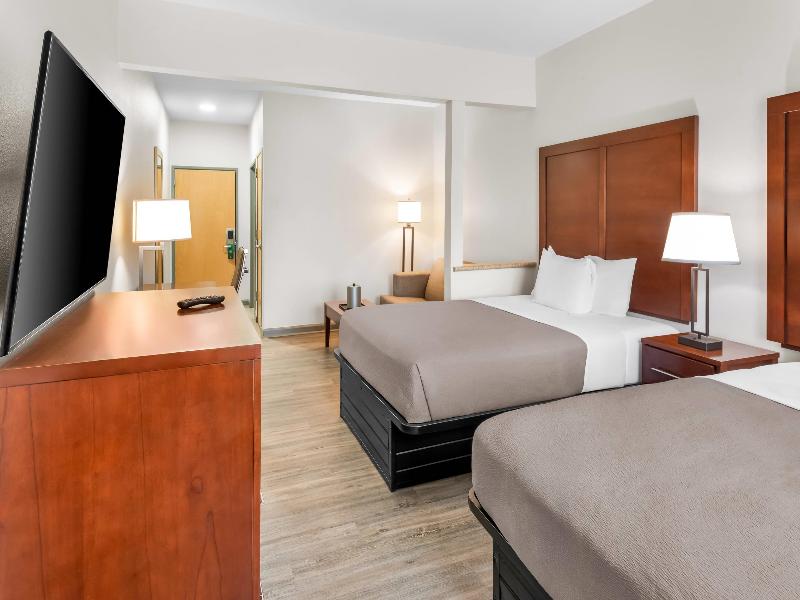 Comfort Suites Waldorf Area image