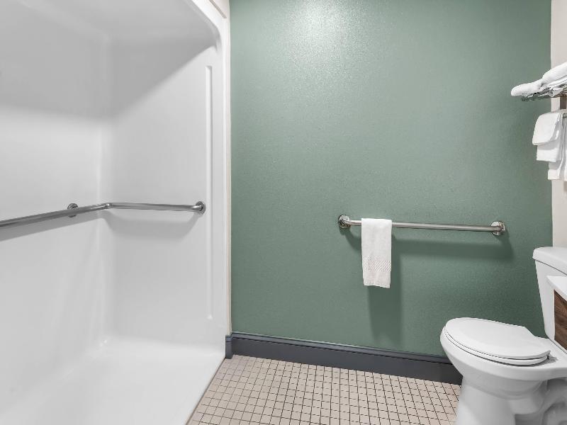 Comfort Suites Waldorf Area image