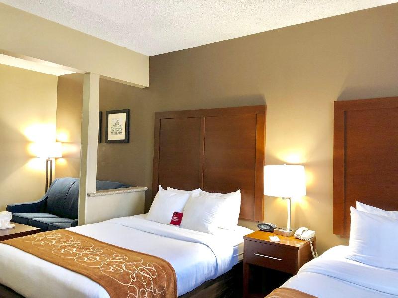 Comfort Suites Waldorf Area image