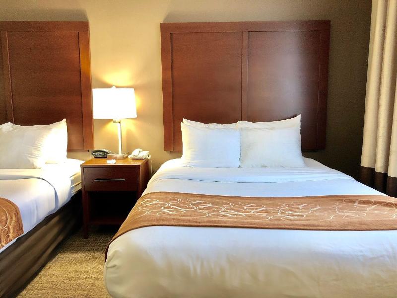 Comfort Suites Waldorf Area image