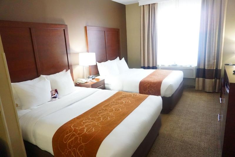 Comfort Suites Waldorf Area image