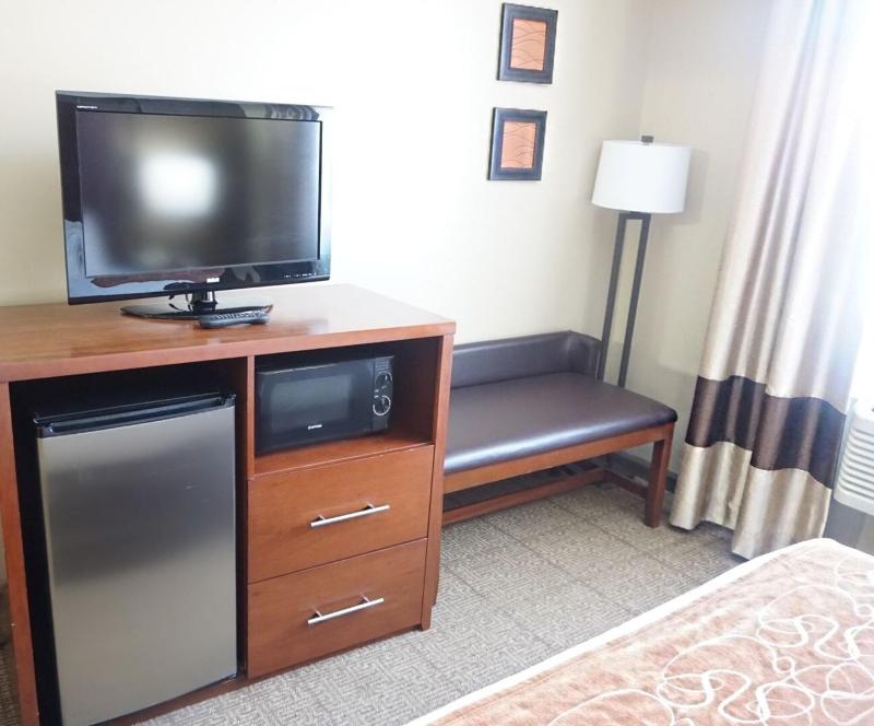 Comfort Suites Waldorf Area image