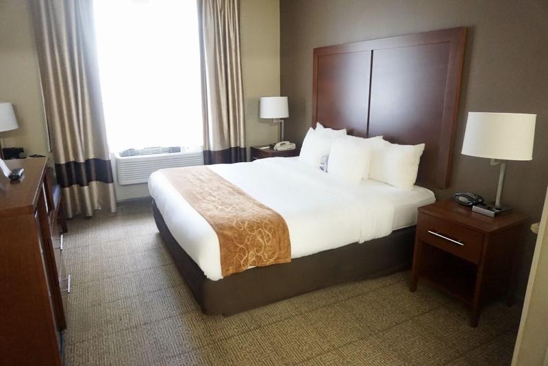 Comfort Suites Waldorf Area image