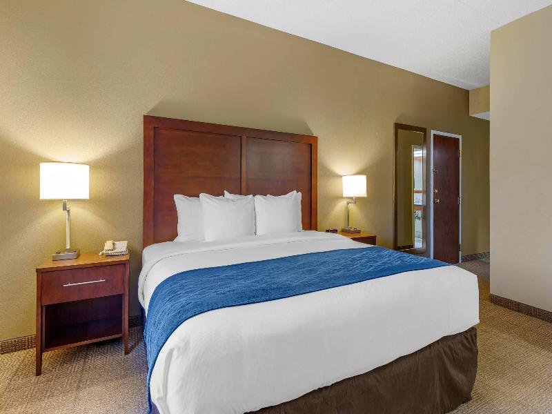 Comfort Inn Aikens Center image