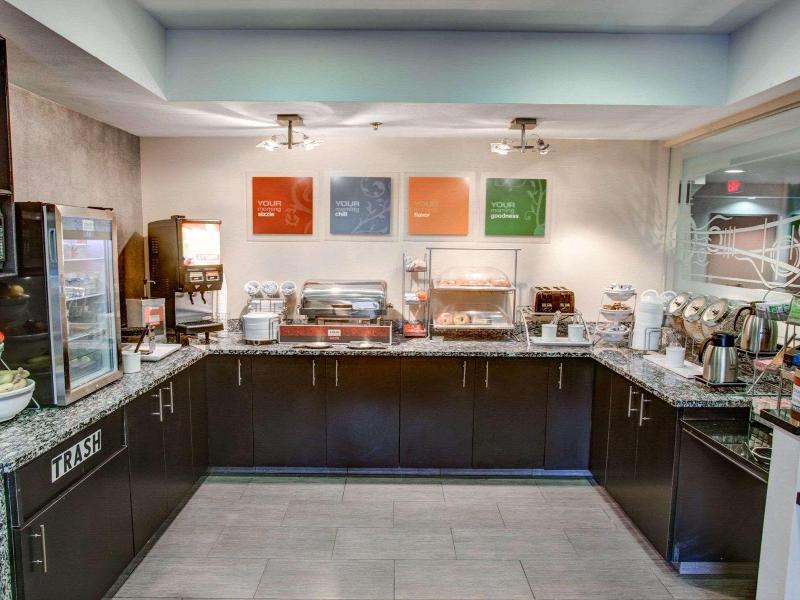 Comfort Suites Pittsburgh Airport image