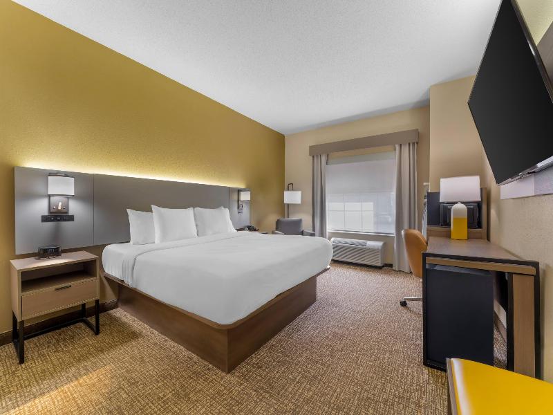 Comfort Suites Pittsburgh Airport image