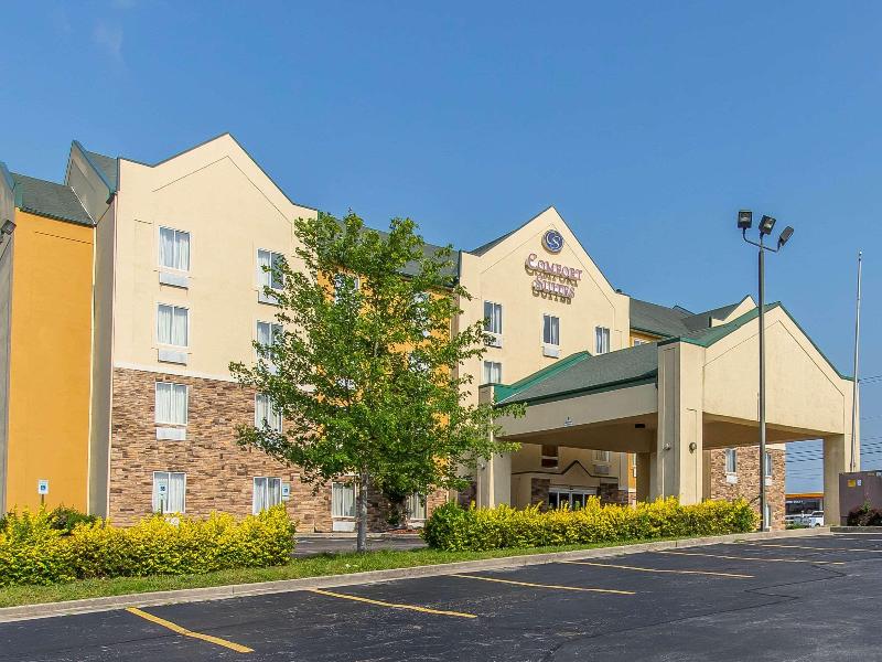 Comfort Suites Richmond Area image