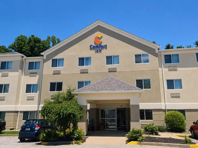 Comfort Inn Barboursville Area image