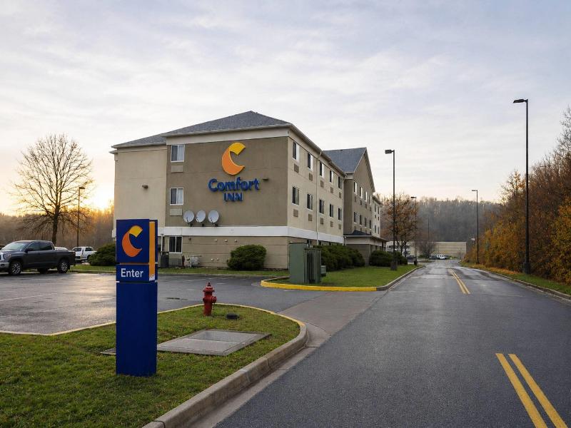 Comfort Inn Barboursville Area image