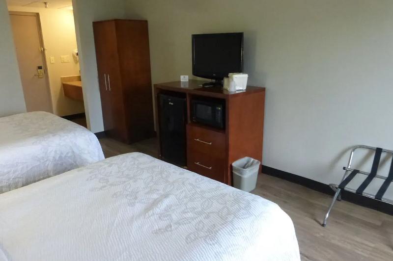 Quality Inn Easton PA image