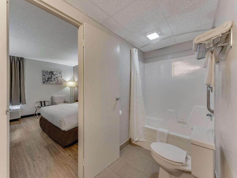 Quality Inn Easton PA image