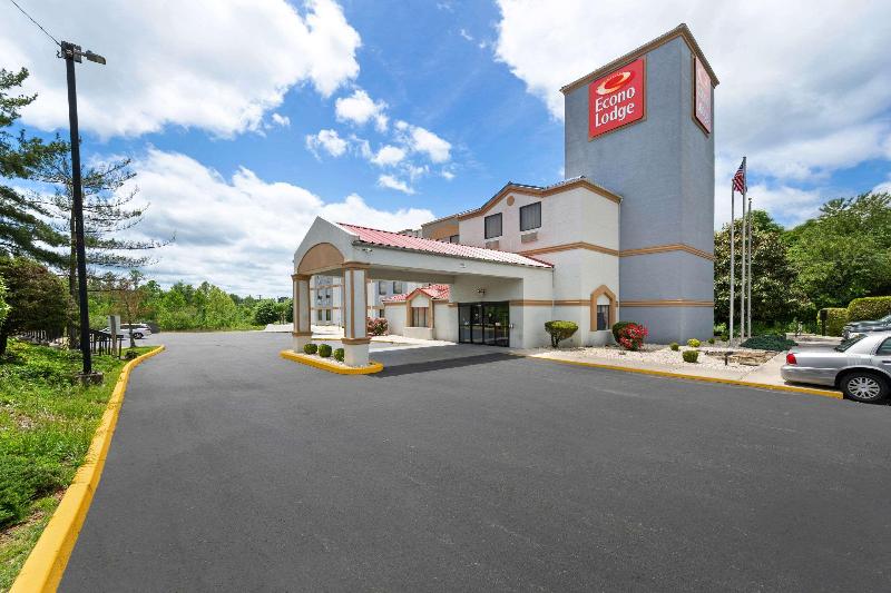 Econo Lodge London Area image