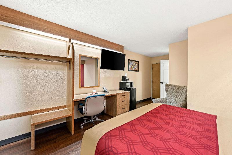 Econo Lodge London Area image