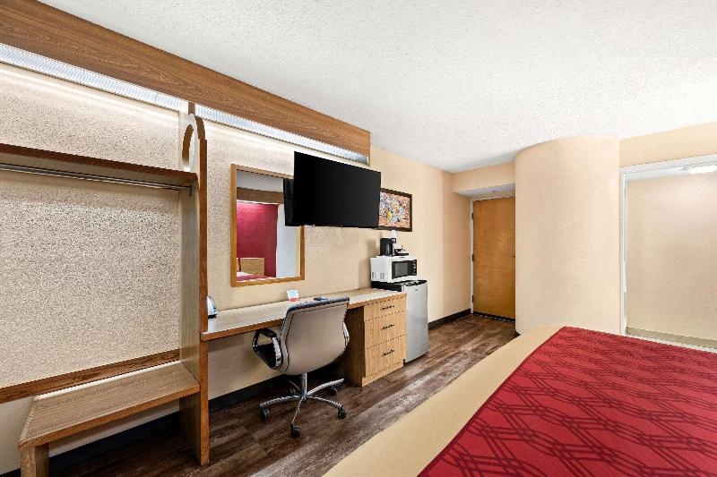 Econo Lodge London Area image