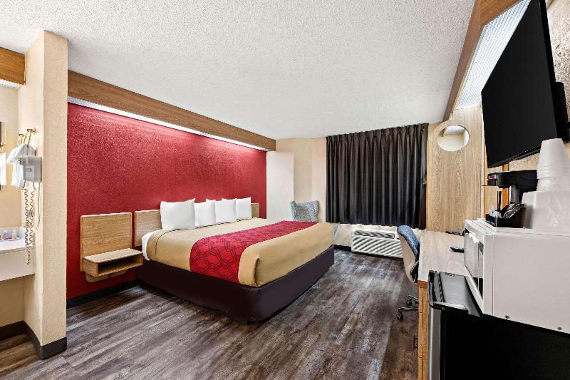 Econo Lodge London Area image
