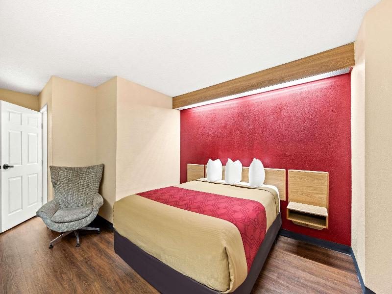 Econo Lodge London Area image