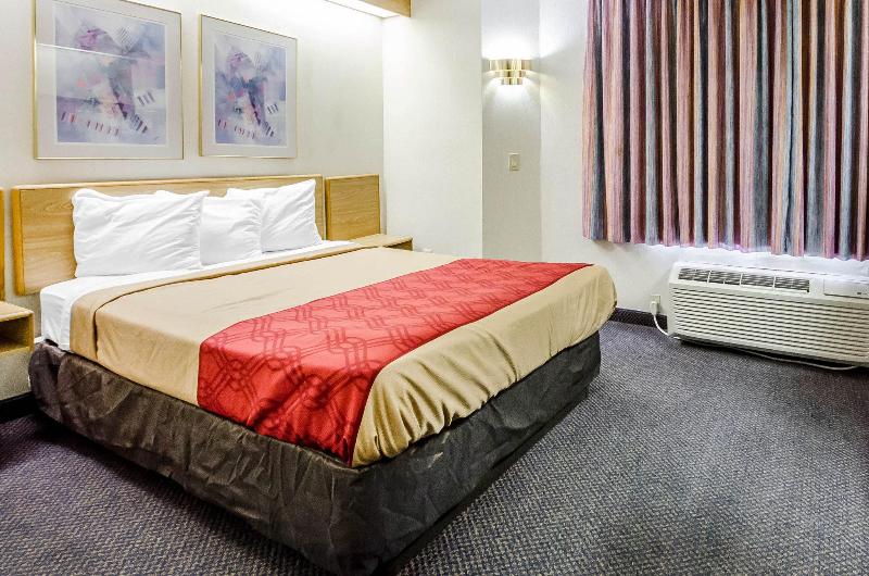 Econo Lodge London Area image