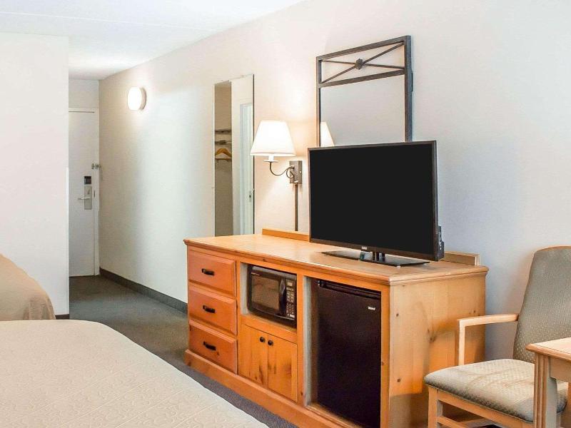 Quality Inn Rhinelander Area image