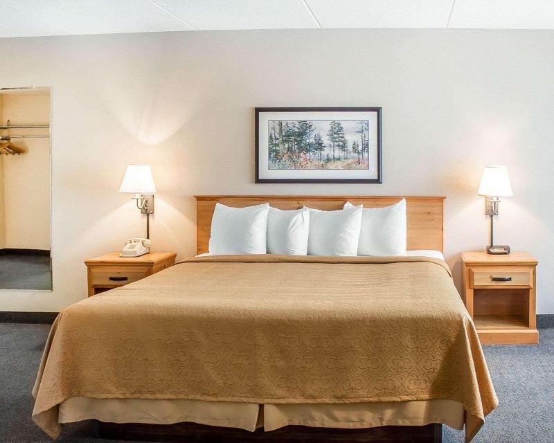 Quality Inn Rhinelander Area image