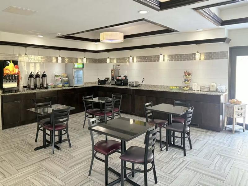 AmericInn by Wyndham Holland MI image