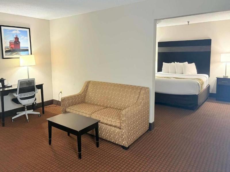 AmericInn by Wyndham Holland MI image