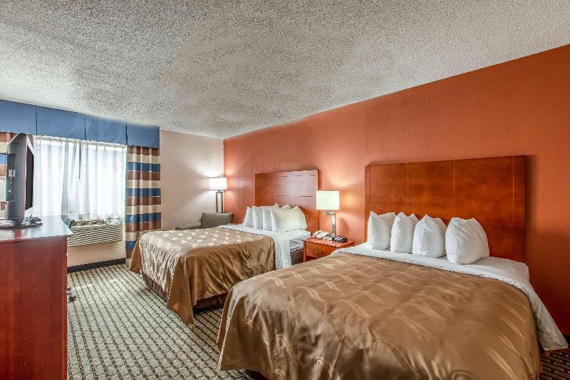 Country Inn & Suites by Radisson, Muskegon, MI image
