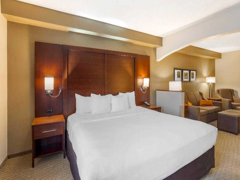 Comfort Suites State College near Penn State image