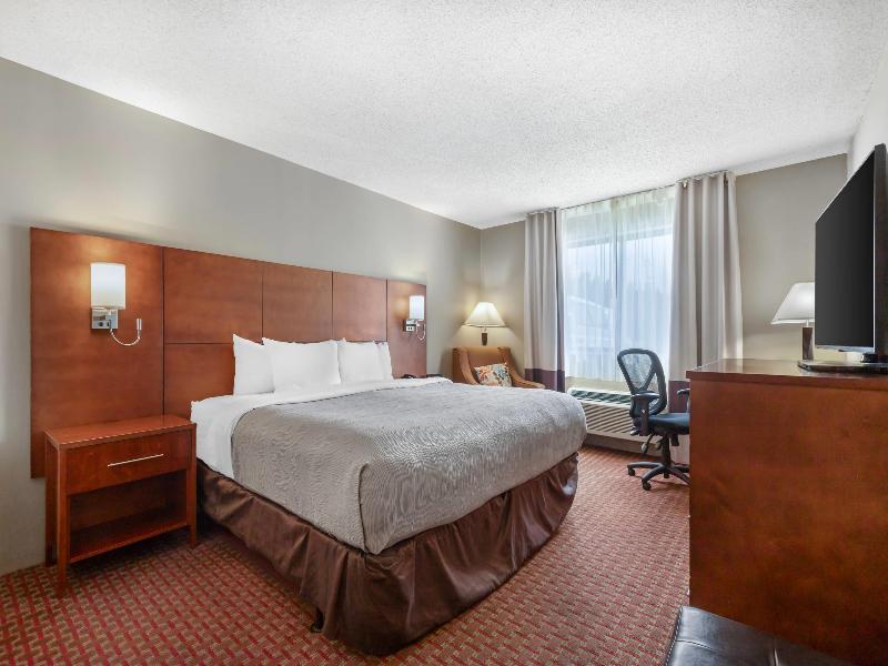 Quality Inn Saint Ignace I-75 image