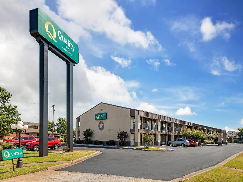 Quality Inn Paris image