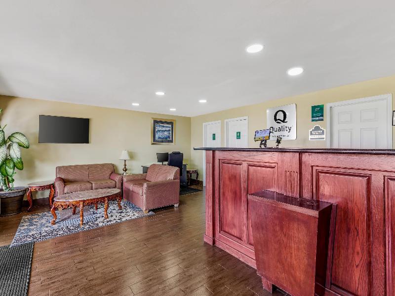 Quality Inn Paris image