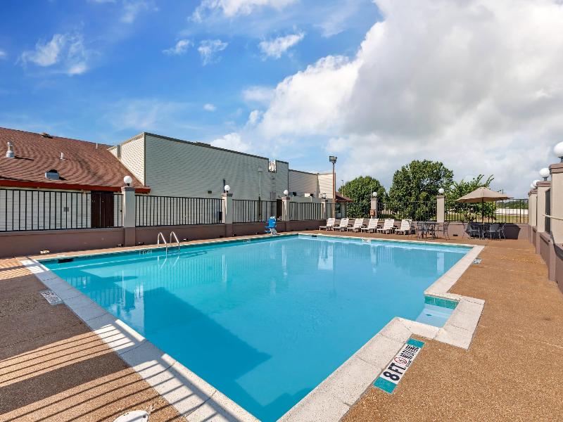 Quality Inn Paris image