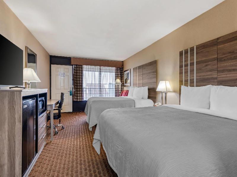 Quality Inn Paris image