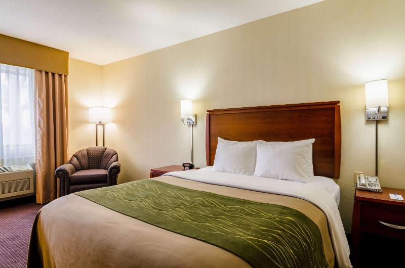 Quality Inn & Suites Colby image