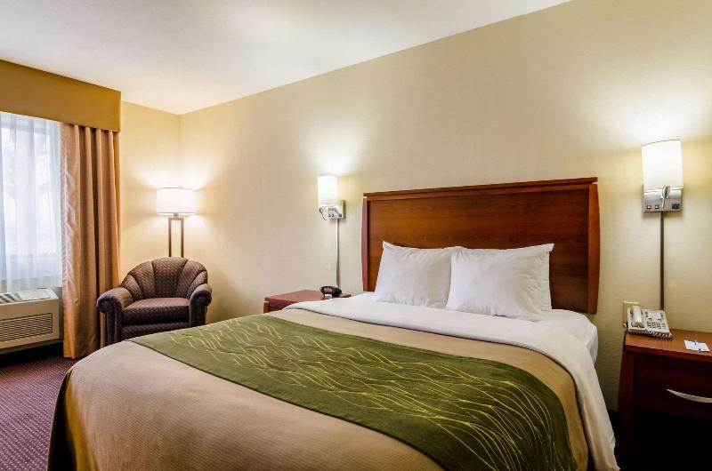 Quality Inn & Suites Colby image