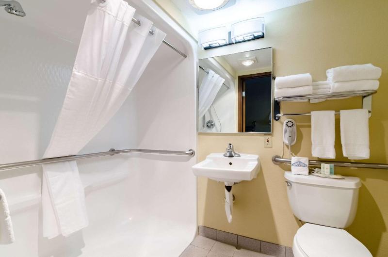 Quality Inn & Suites Colby image