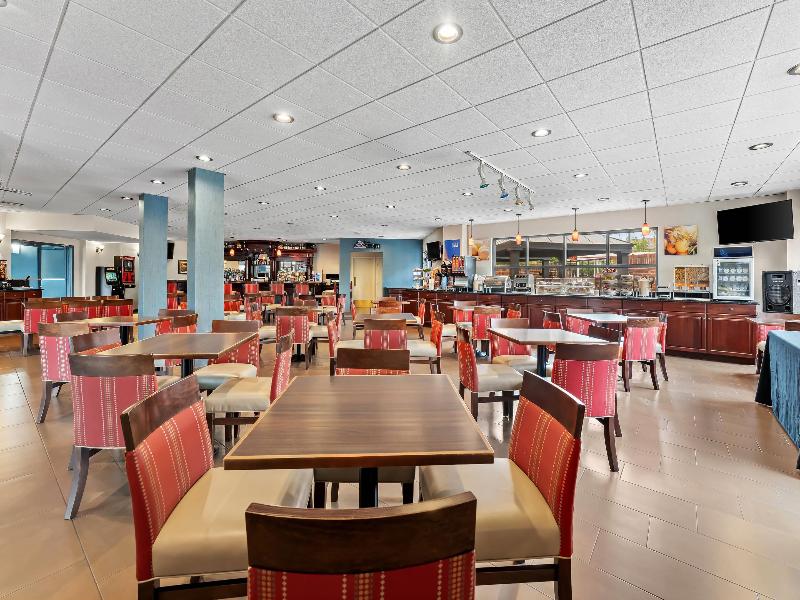Comfort Suites Bethlehem Near Lehigh University image