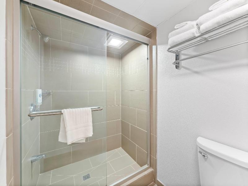 Comfort Suites Bethlehem Near Lehigh University image