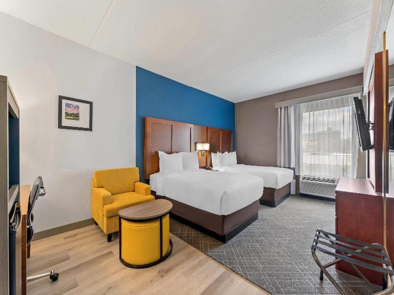 Comfort Suites Bethlehem Near Lehigh University image
