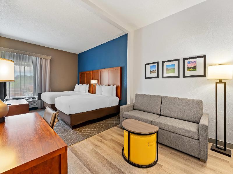 Comfort Suites Bethlehem Near Lehigh University image