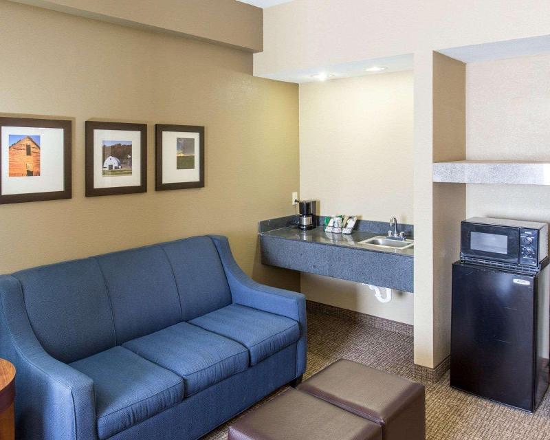 Comfort Suites Idabel image