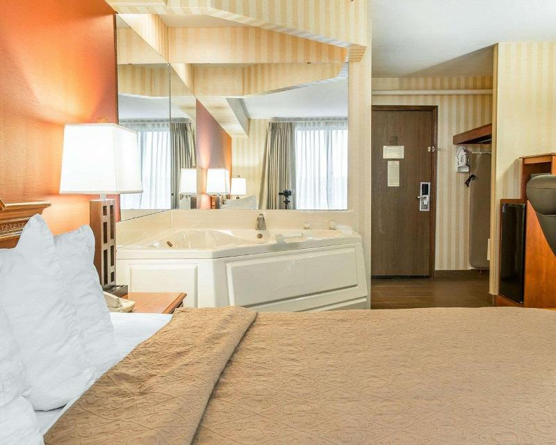 Quality Inn Gaylord Area image