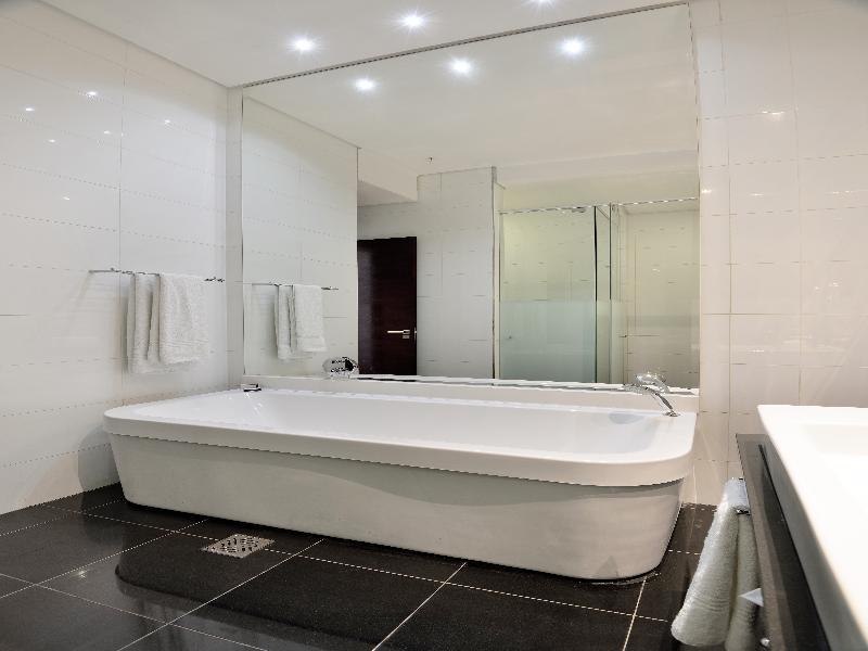 DAVINCI Hotel & Suites on Nelson Mandela Square image