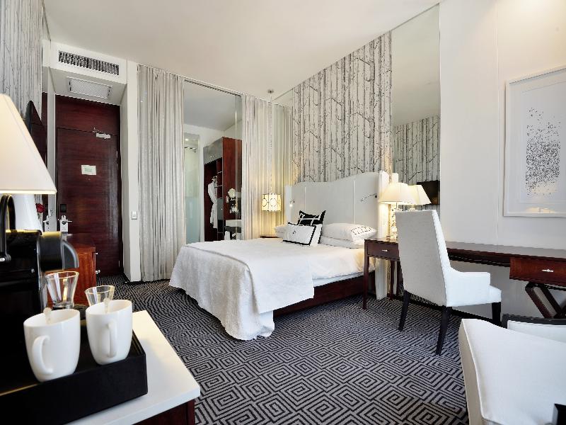 DAVINCI Hotel & Suites on Nelson Mandela Square image