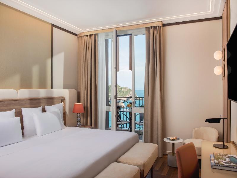 UNA HOTELS Capotaormina image